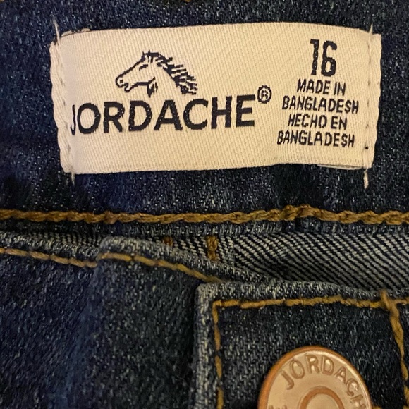 Jordache NWT Repreve Midi Denim Shorts with Crocheted Detail Girls Size 16 - Picture 3 of 6